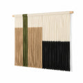 Makramee Wandteppich 90 x 100 cm aus Baumwolle in Creme Beige Grün Schwarz mit Holzstab